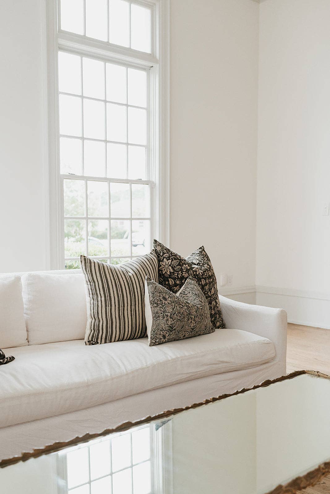 Omonye - Indian Hand Block Linen Pillow Cover