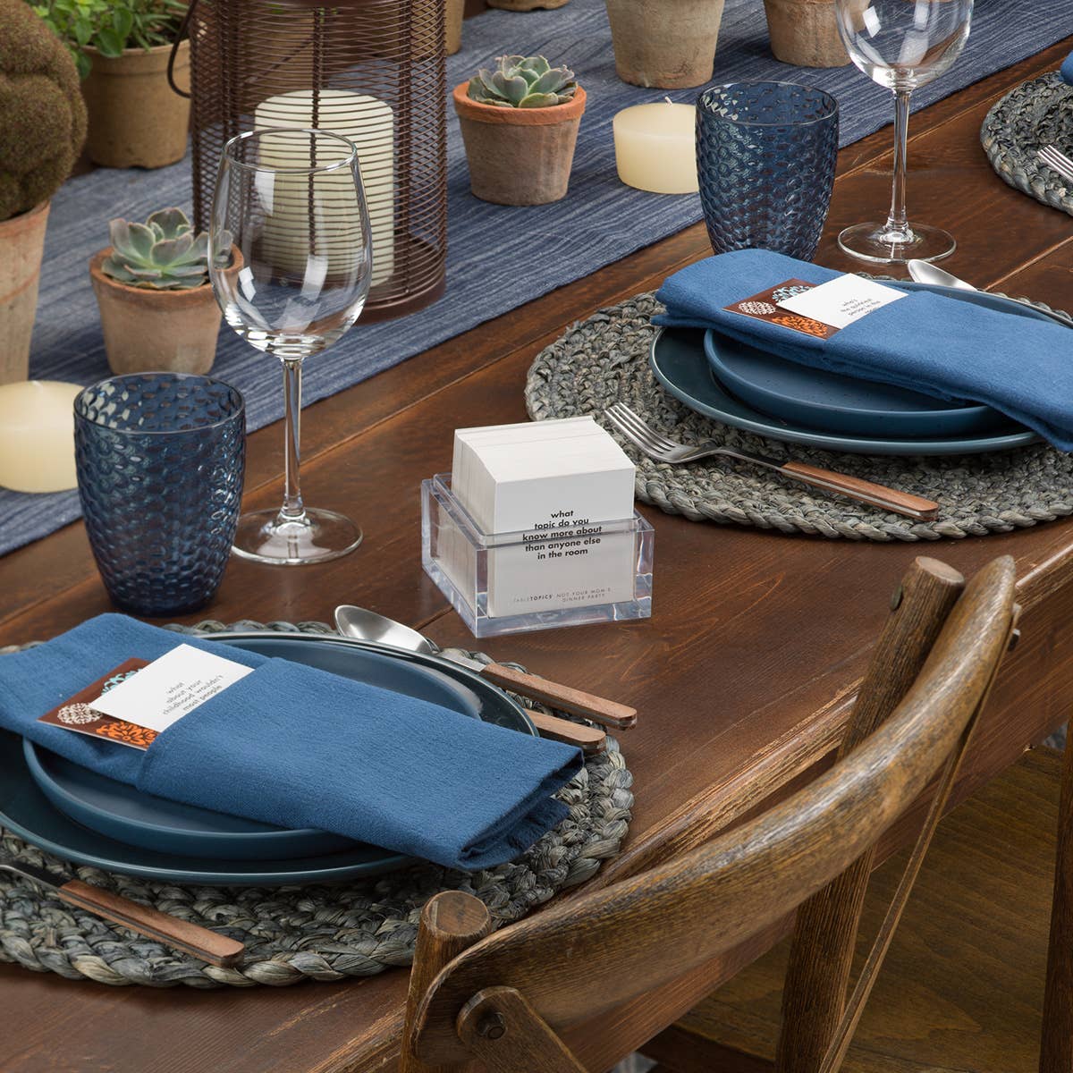 TABLETOPICS NOT YOUR MOM′S DINNER PARTY - Conversation Start