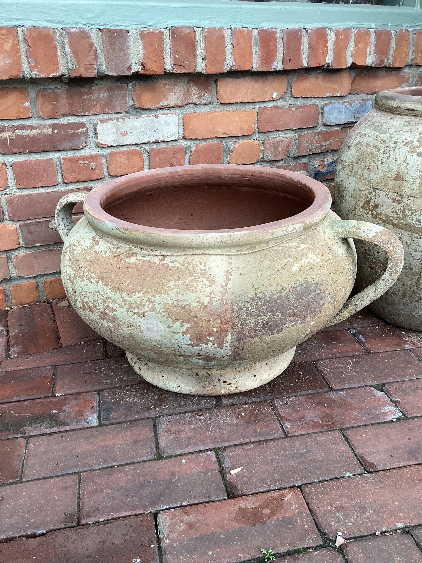 Vintage Vietnamese 2 Handle Planter 4/26 (outdoor)