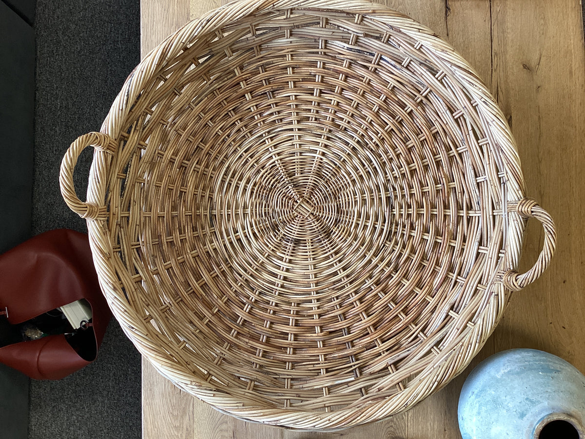 Large wicker round basket