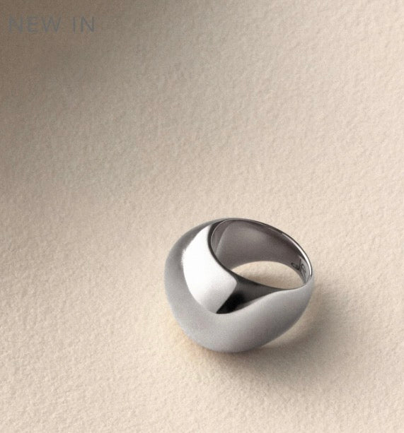 Tate Signet Ring