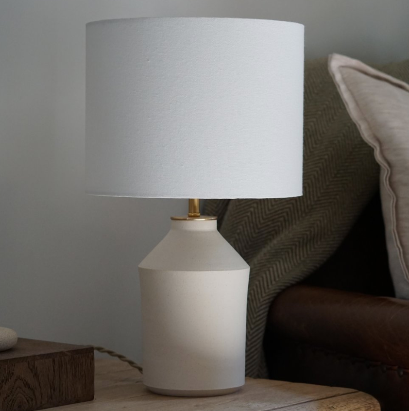 Akimbo Table Lamp