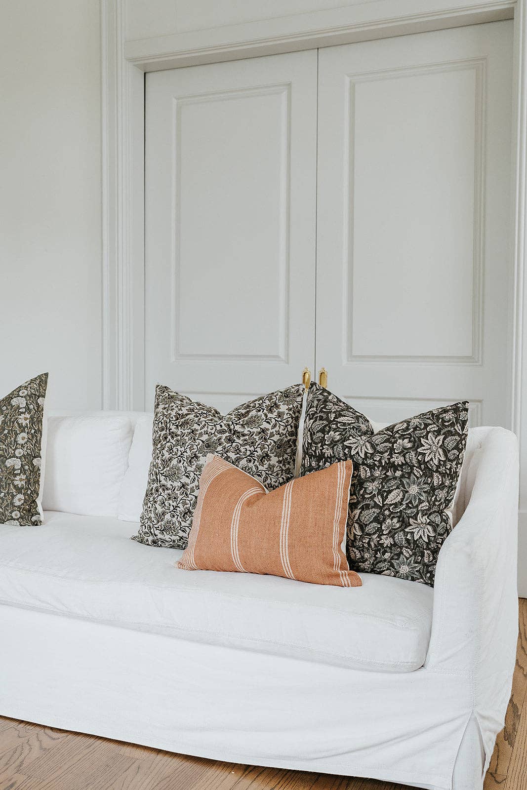 Omonye - Indian Hand Block Linen Pillow Cover