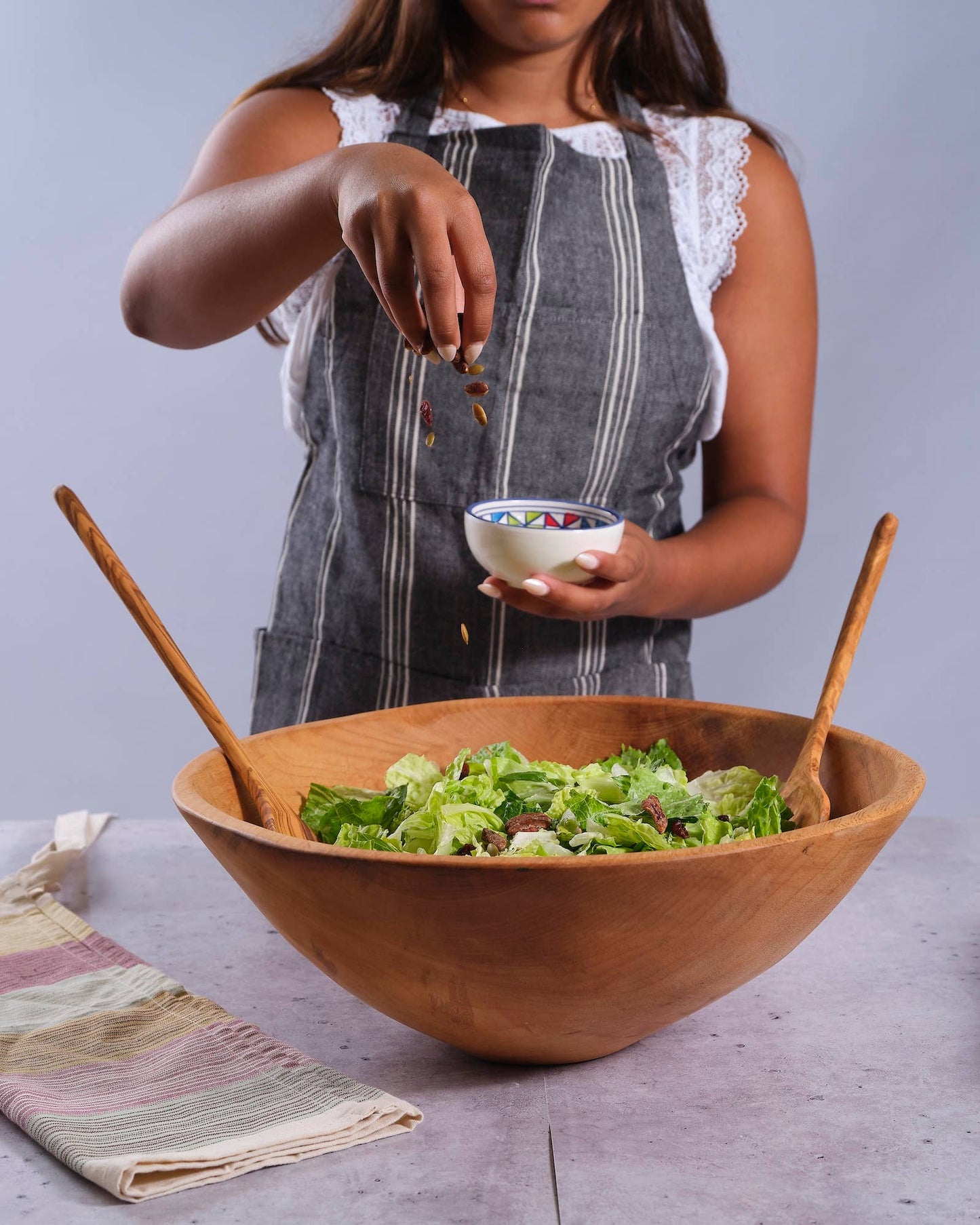 17" Large Round Wood Salad Bowl | Wood Bowl | Home & Kitchen