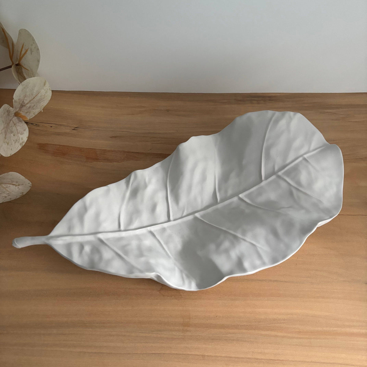 Sylva - Organic Leaf Tray | Modern Coffee Table Decor