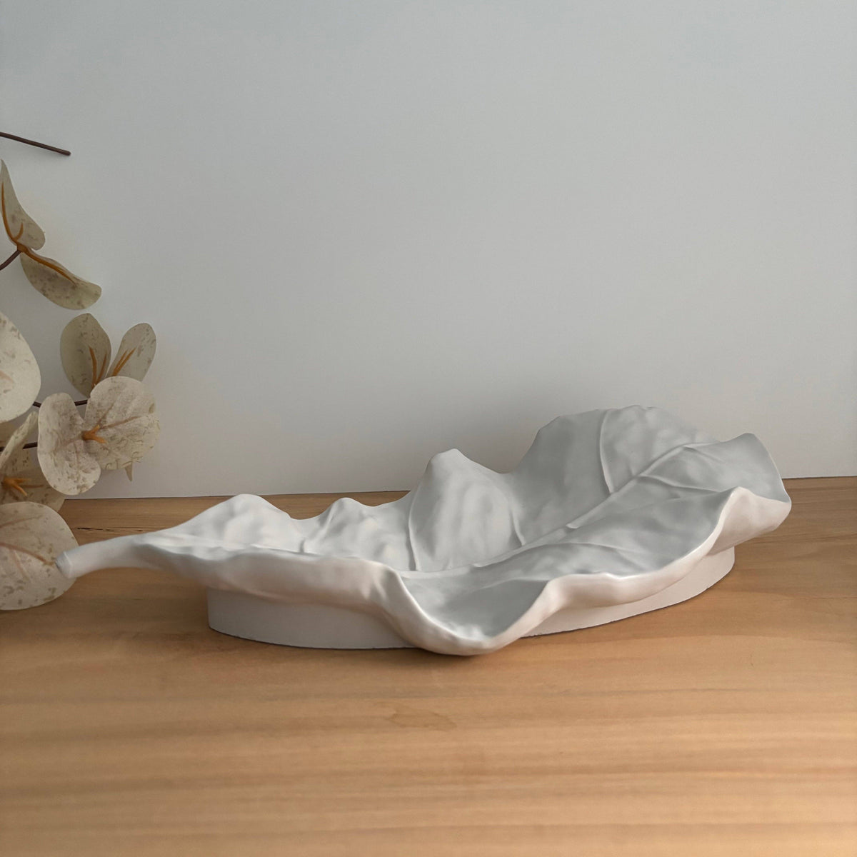 Sylva - Organic Leaf Tray | Modern Coffee Table Decor