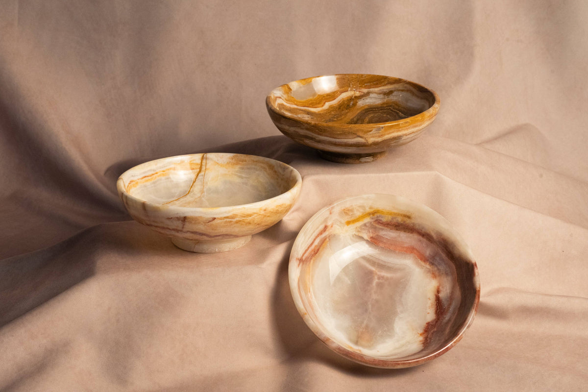 Classic Pedestal Onyx Bowl - Onyx - Multi