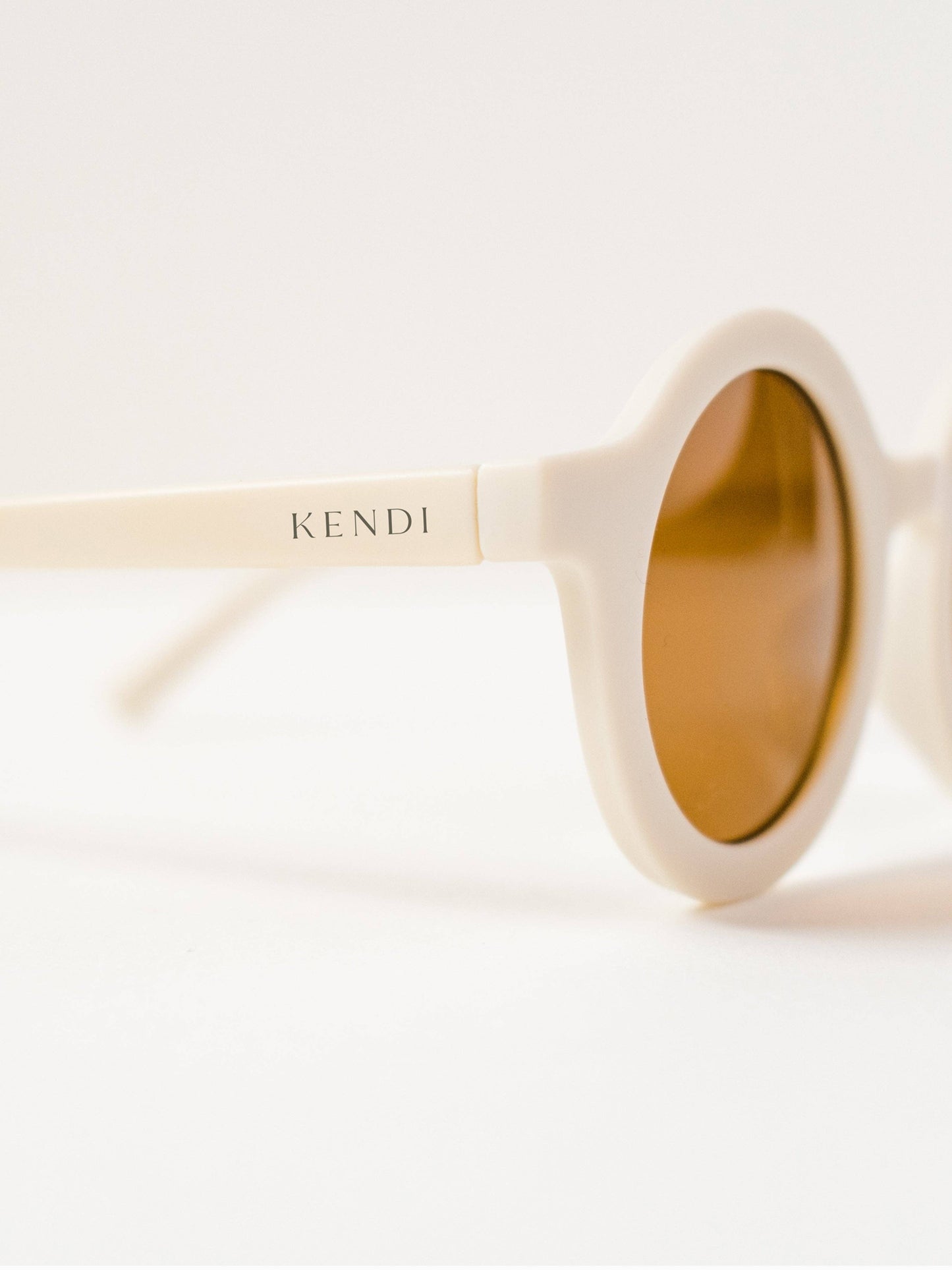 Round Sunnies