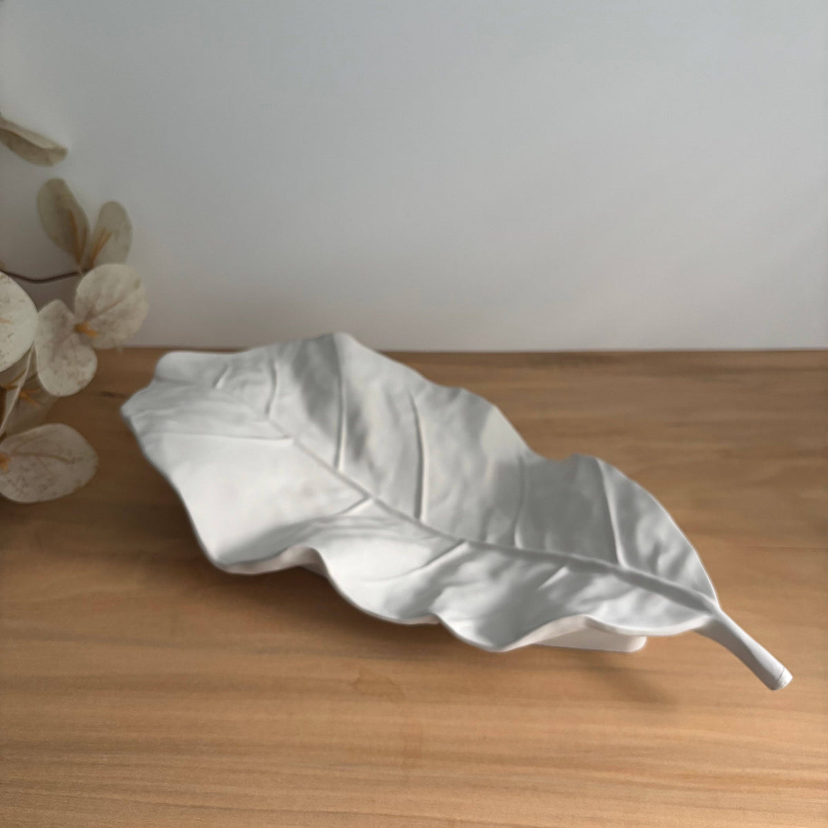 Sylva - Organic Leaf Tray | Modern Coffee Table Decor