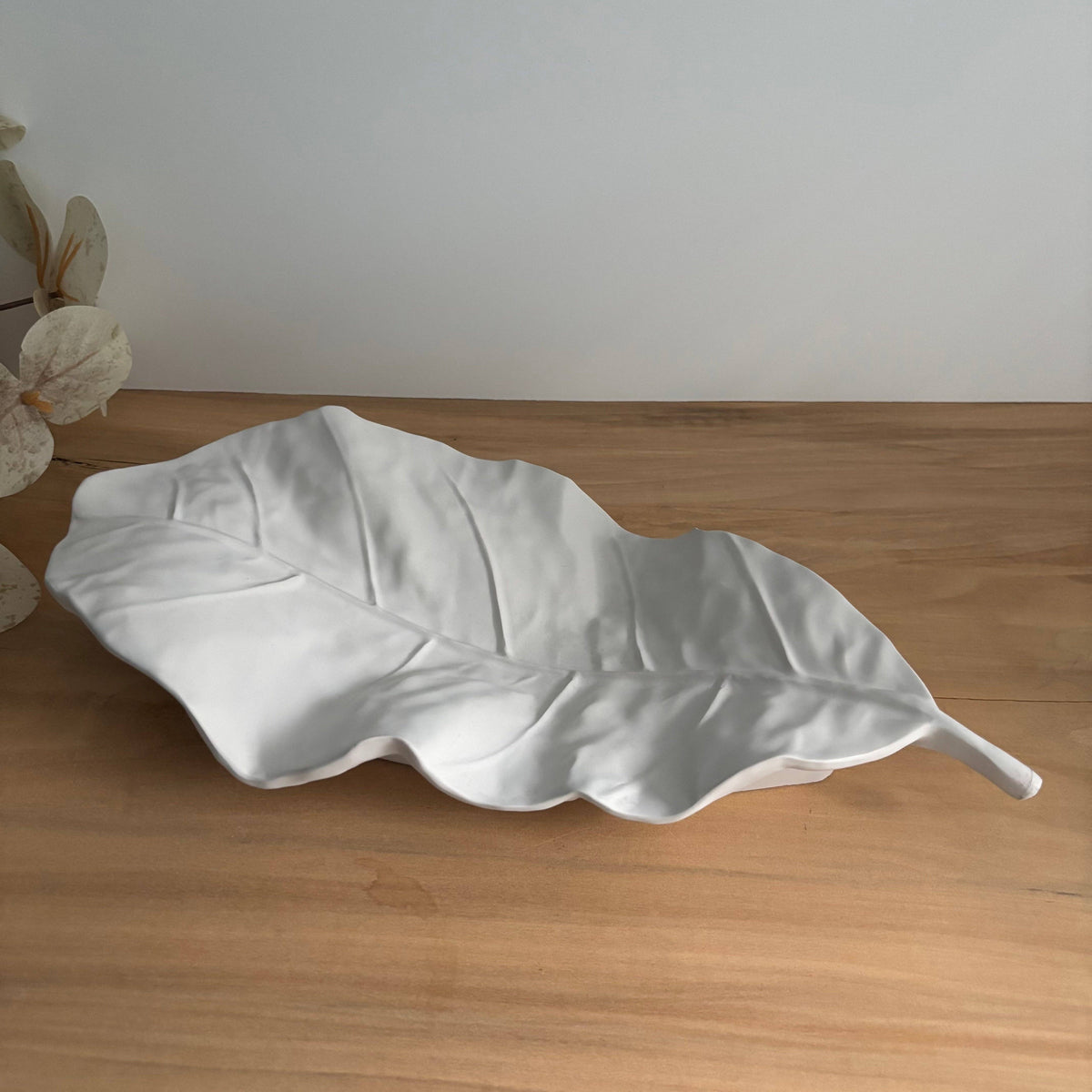 Sylva - Organic Leaf Tray | Modern Coffee Table Decor