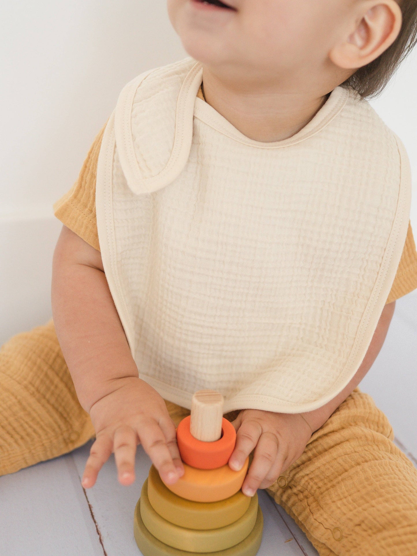 Classic 2-Pack Muslin Bibs
