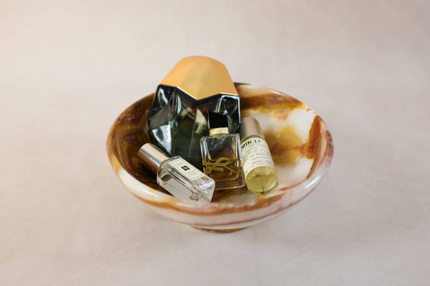 Classic Pedestal Onyx Bowl - Onyx - Multi