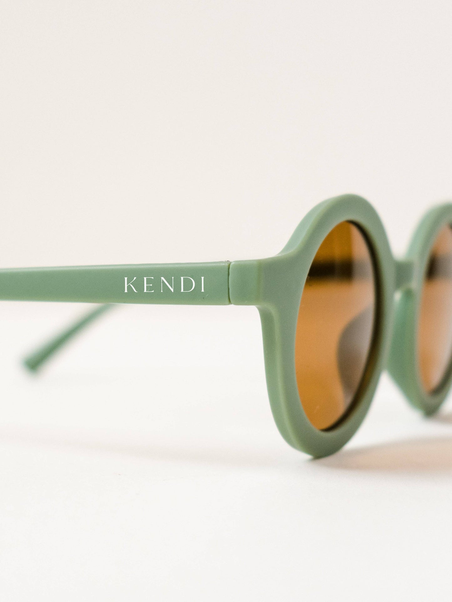 Round Sunnies