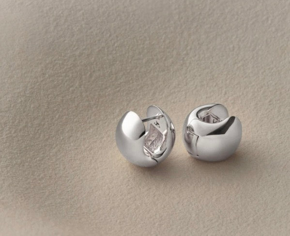Mini Gemma Hoops