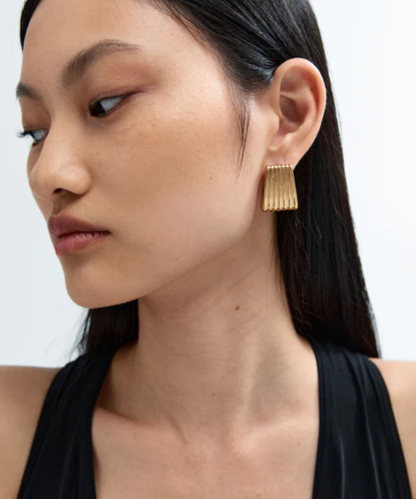 RIBBED GOLD