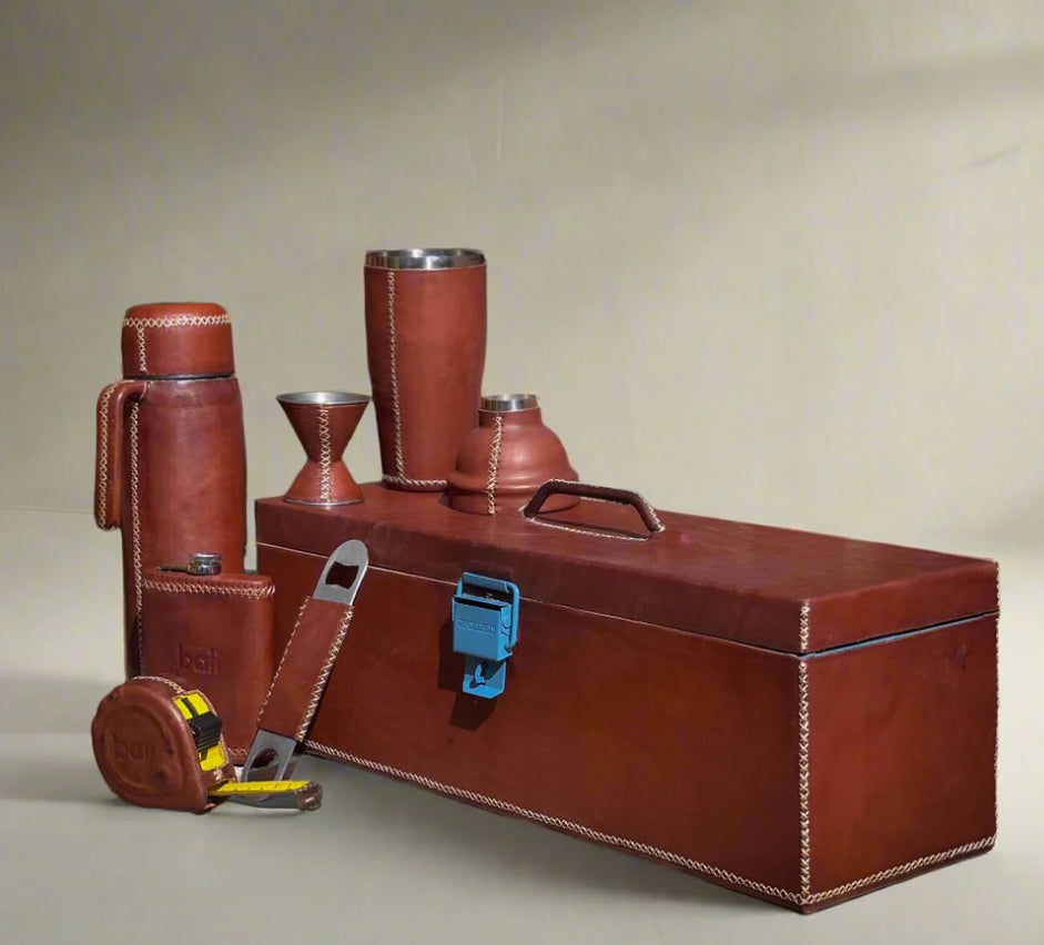 Los Hombres Tool Box