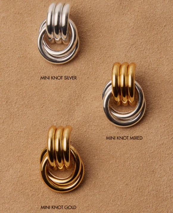 MINI KNOT EARRINGS