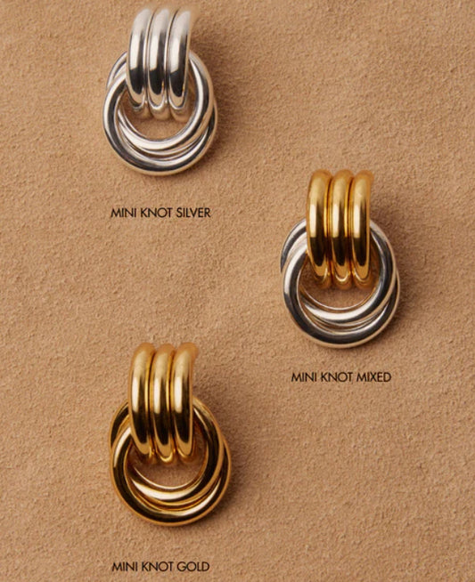 MINI KNOT EARRINGS