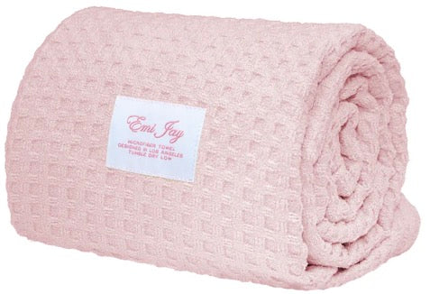 HEAVENLY HAIR TOWEL IN LYCHEE BABY
