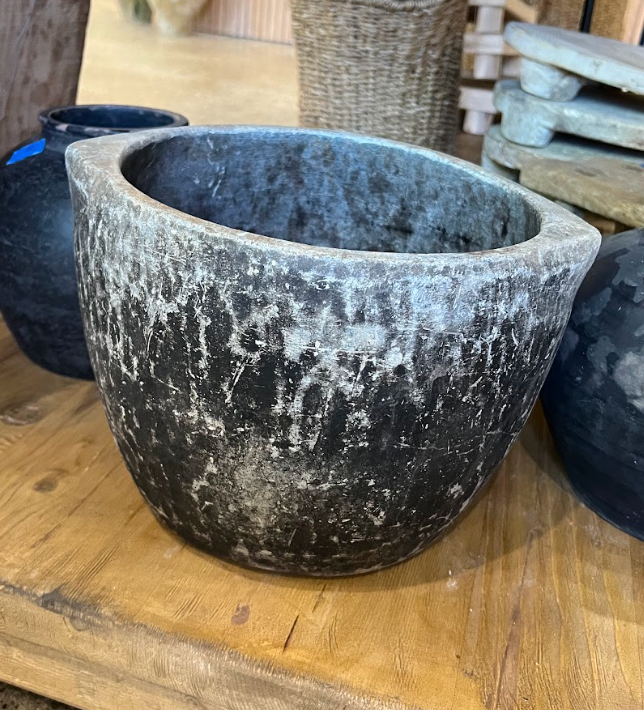 Vintage Soapstone Khundi Pot-Black-Large