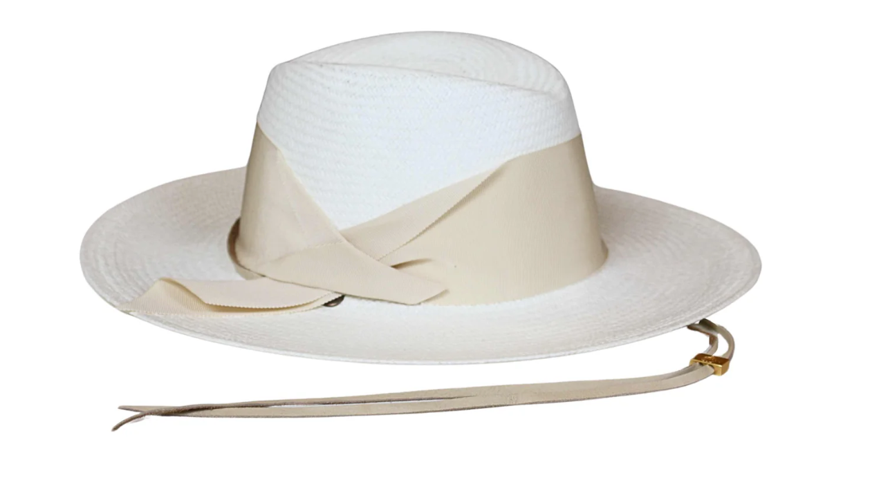 Field Gardenia, Bone Hat