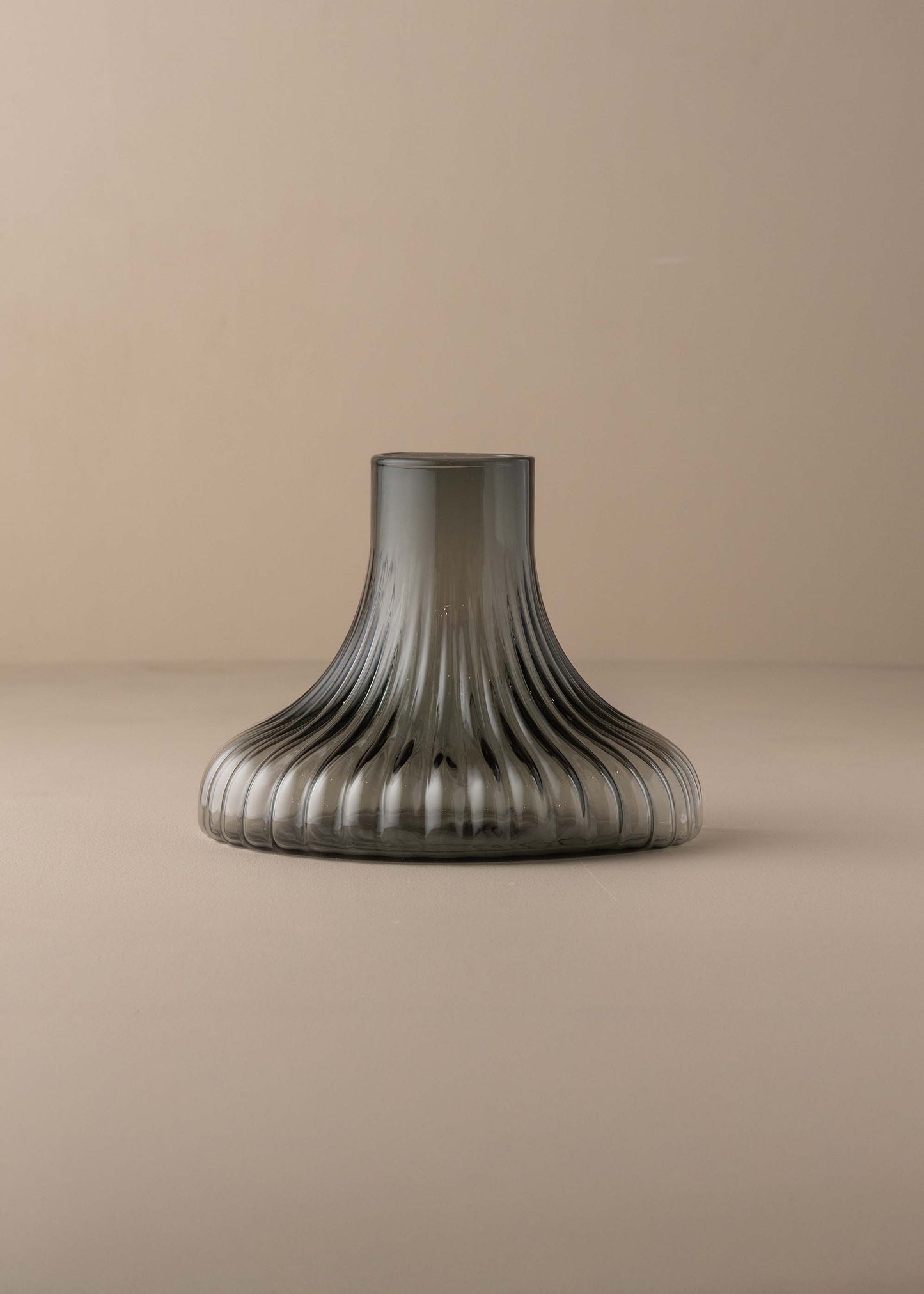 SAARDE Kairos Ripple Vase | Smoke