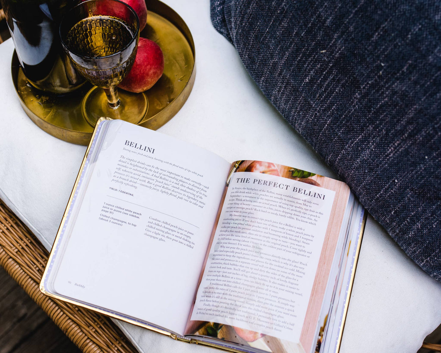 Bubbly: A Collection of Champagne and Sparkling Cocktails book