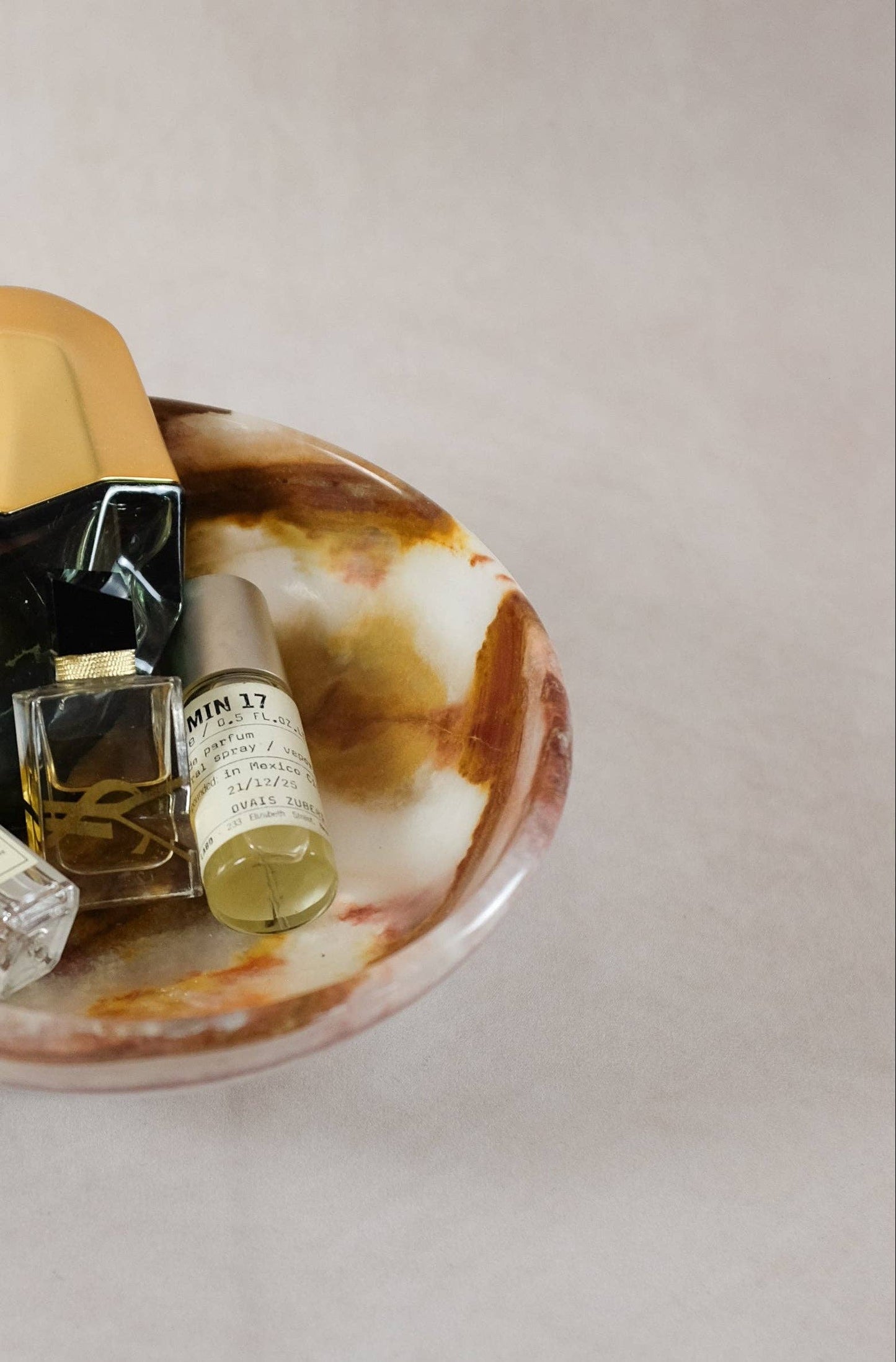 Classic Pedestal Onyx Bowl - Onyx - Multi