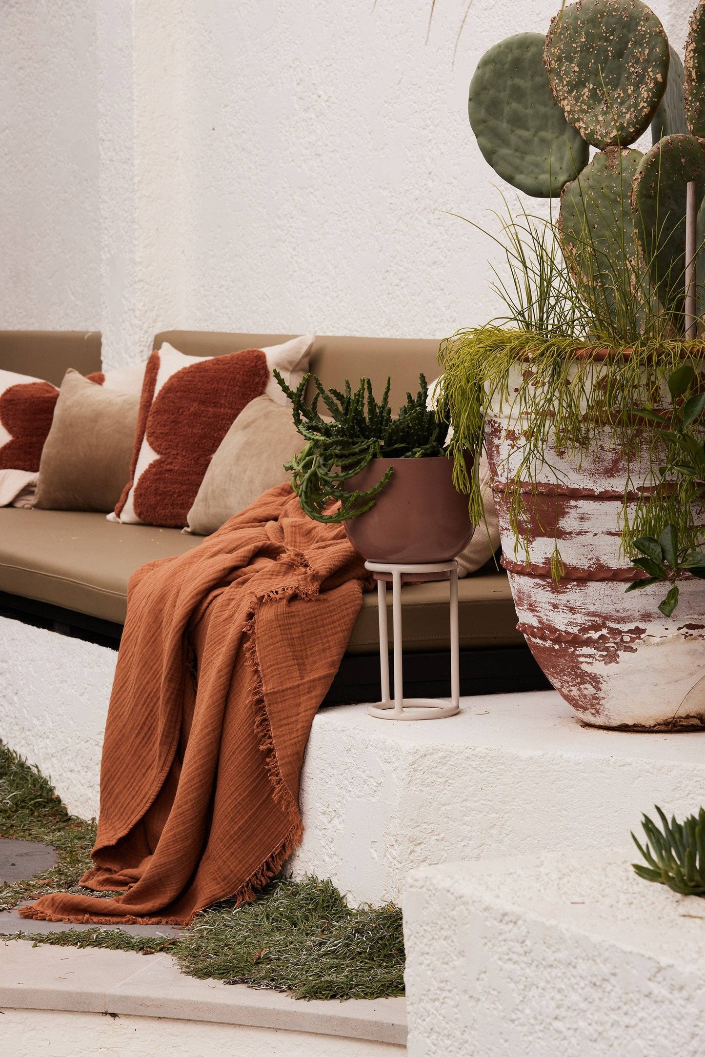 SAARDE Enes Throw | Terracotta