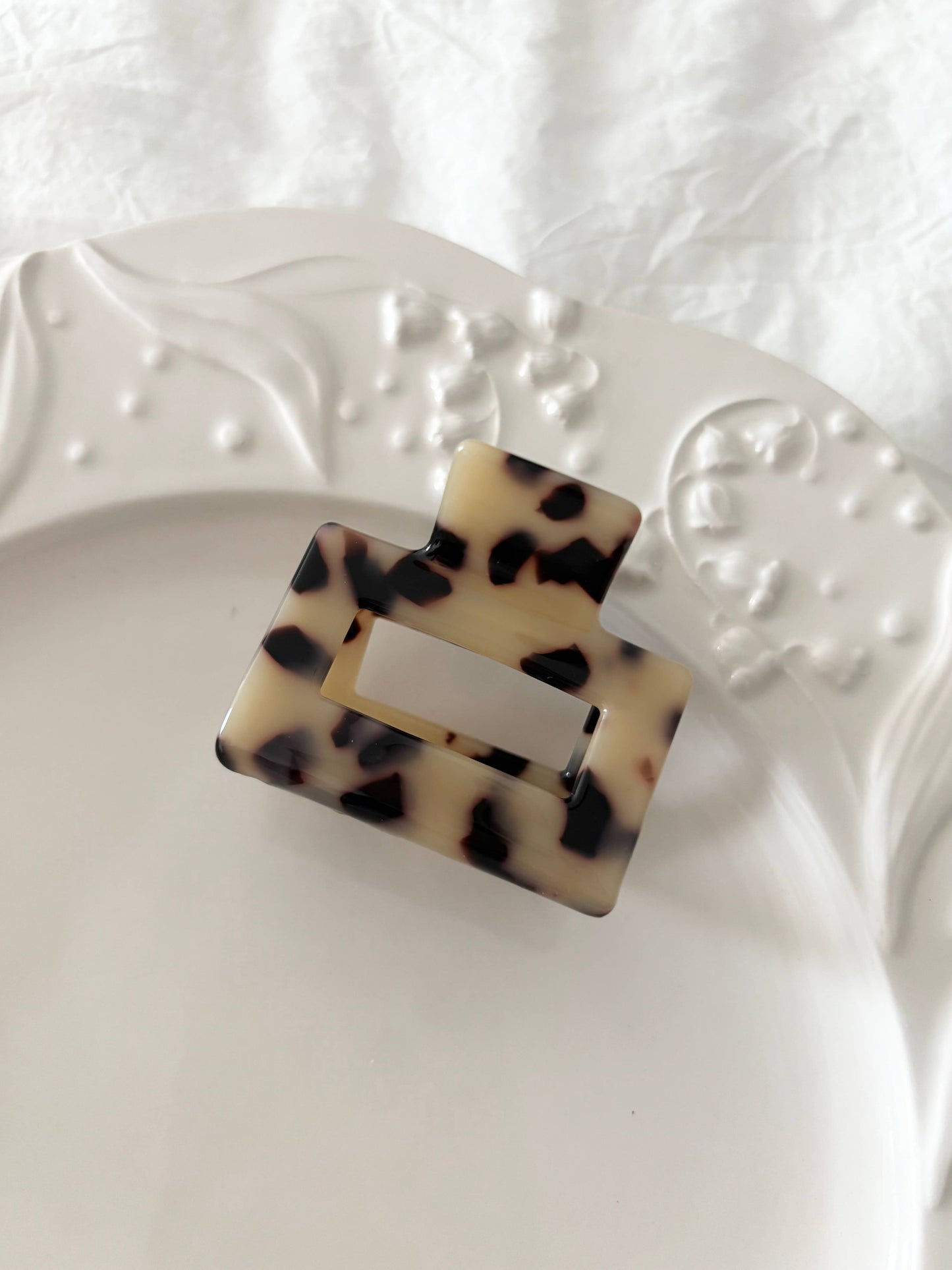 Modern 2" Acetate Hair Clips (CAMILA-BROWN)