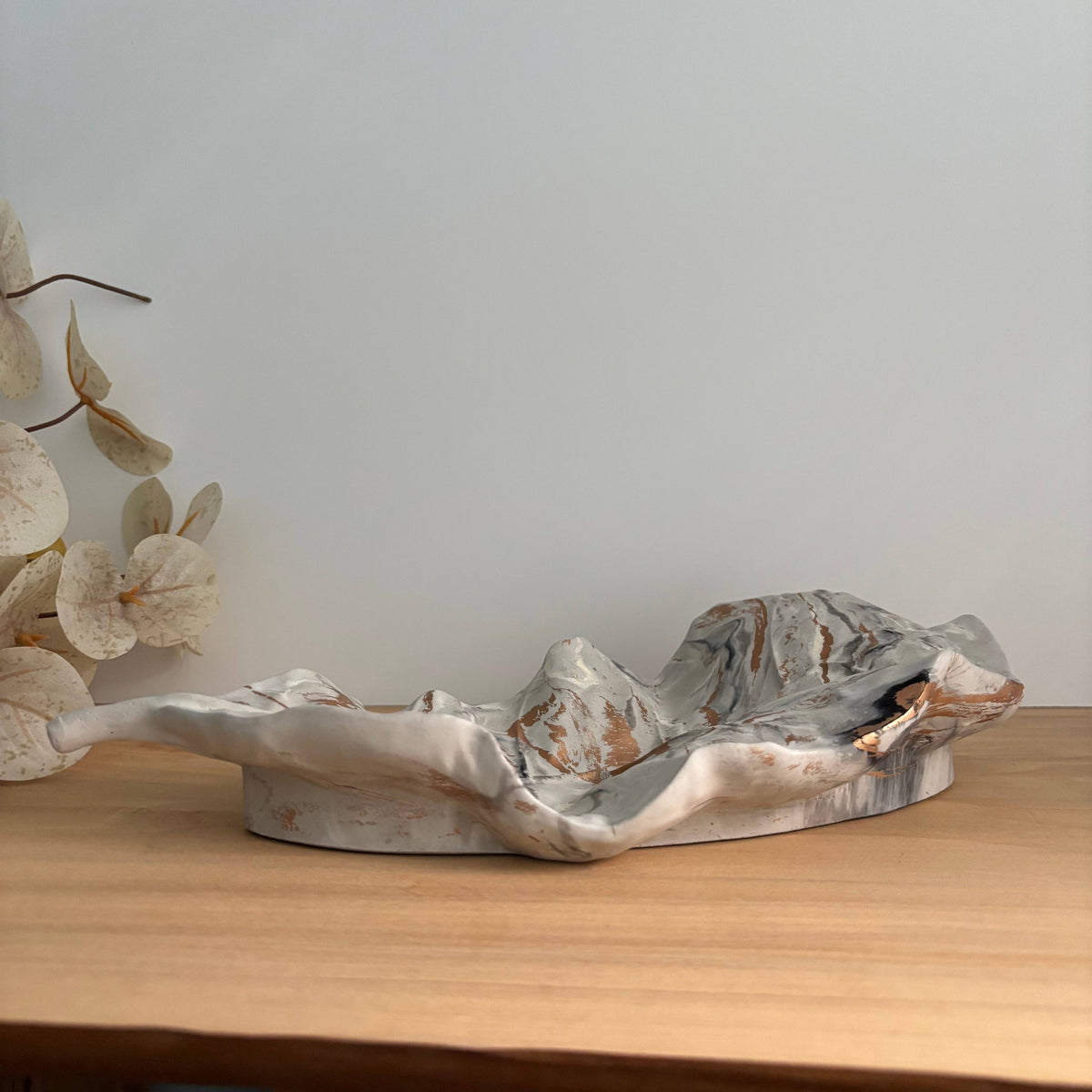 Sylva - Organic Leaf Tray | Modern Coffee Table Decor