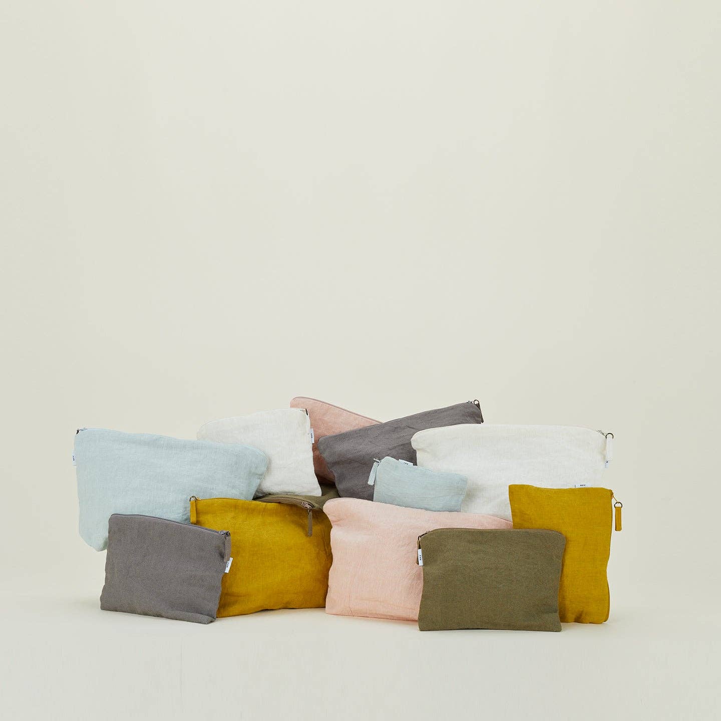 SIMPLE LINEN ZIPPER POUCHES - SKY